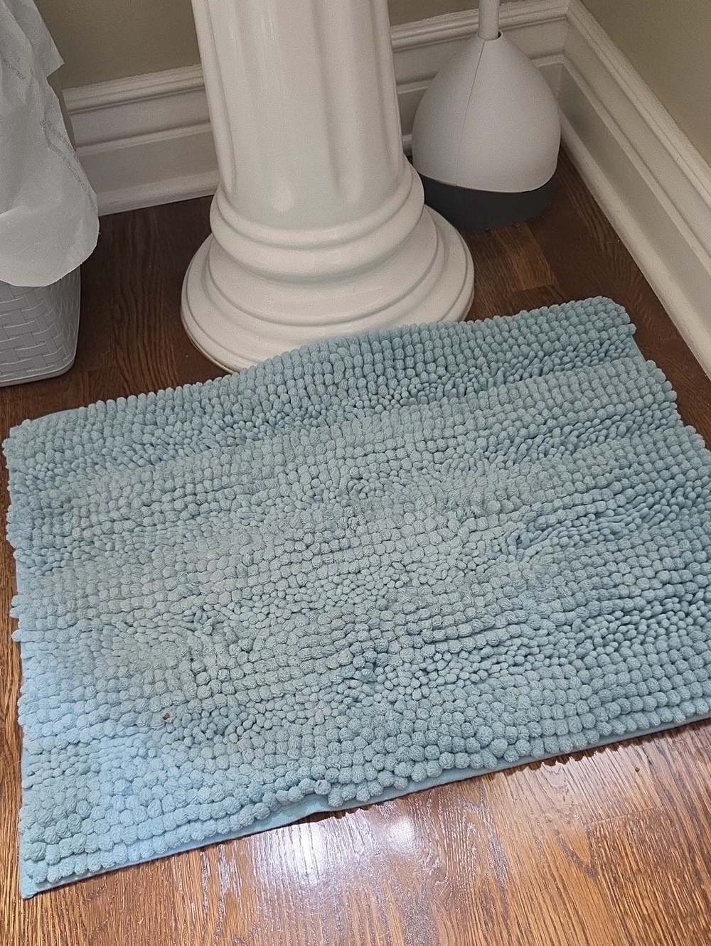 Blue Chenille Bath Mat - Plush Absorbent Bathroom Rug